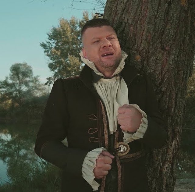 Agisa Domic - Esma