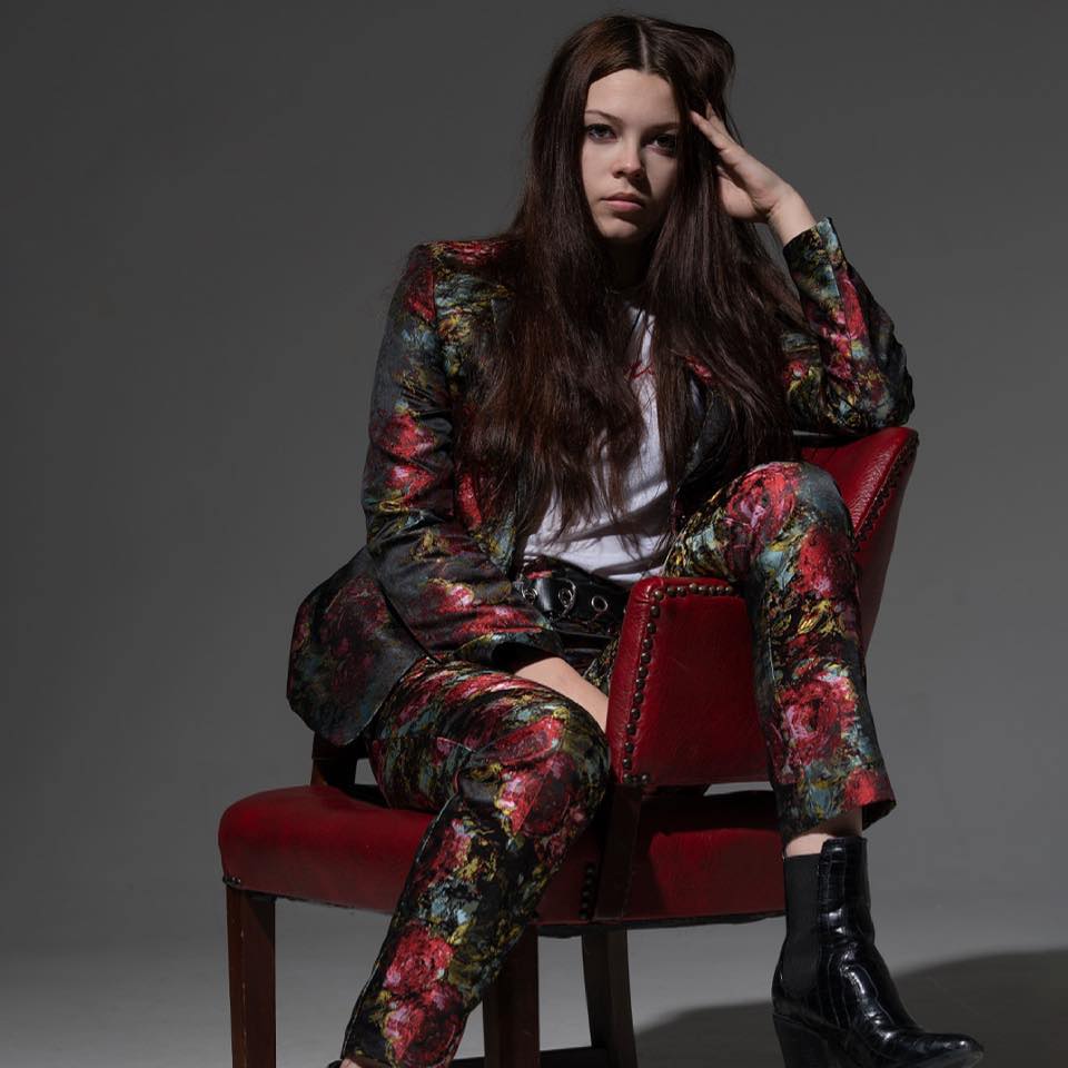 Courtney Hadwin - That girl don't live here