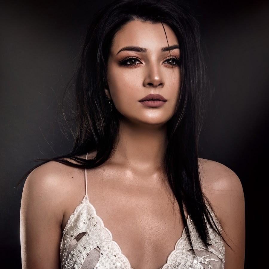Danica Krstic - Stade se cvijeće rosom kititi