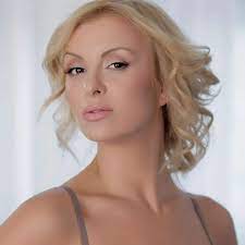 Ivana Sasic - Dvadeset pet