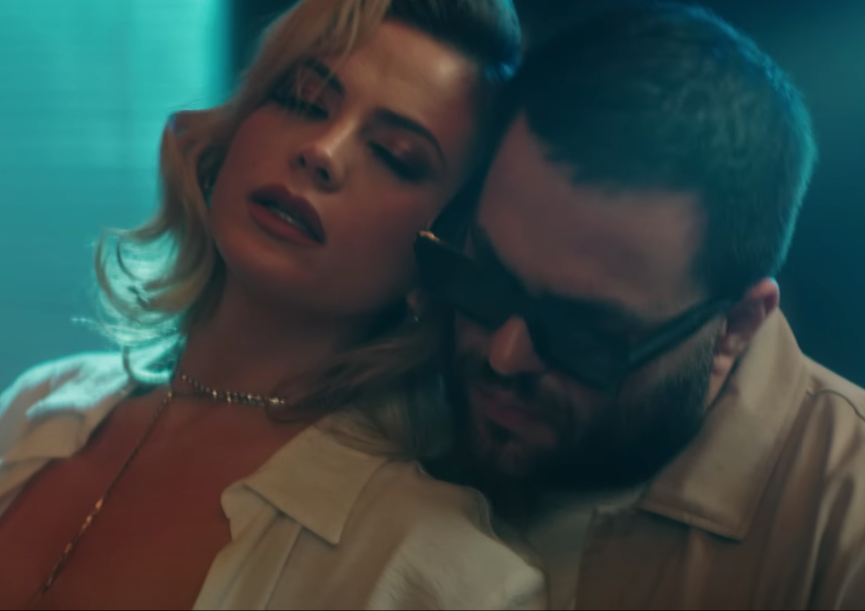 Milica Pavlovic & Coby - Ilegala