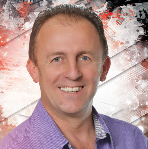 Momo Stanic - Dvor daleko