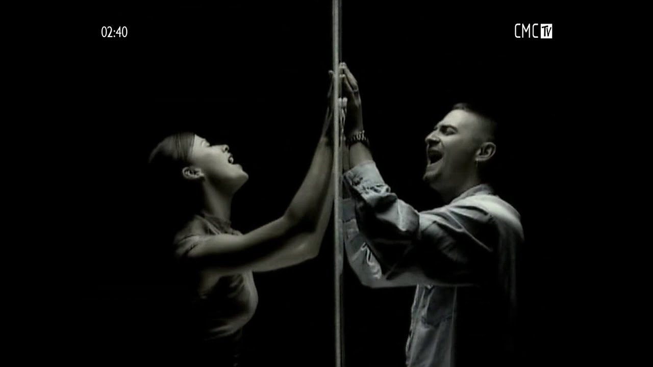 Vesna Pisarovic & Giuliano - Bježi od mene 
